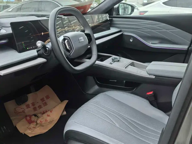 Geely Galaxy E8 — Фото автомобиля 5