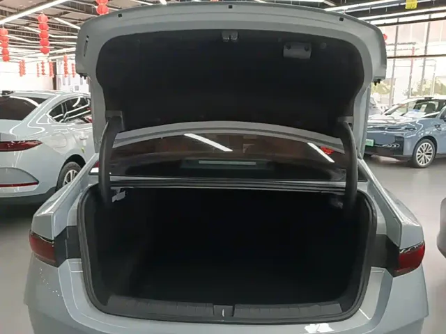 BYD Qin PLUS — Фото автомобиля 18