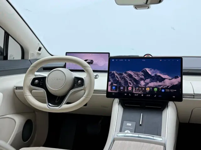 Luxeed S7 — Фото автомобиля 12