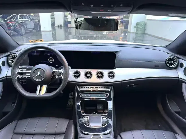 Mercedes-Benz E-Class — Фото автомобиля 7