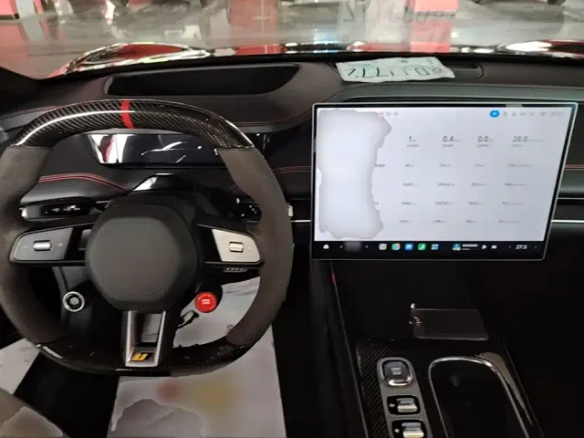 Xiaomi SU7 Ultra — Фото автомобиля 9