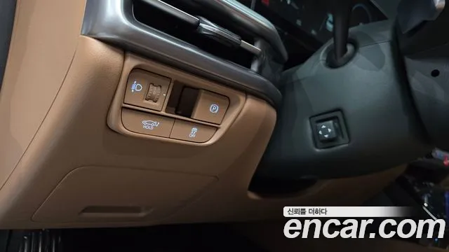 Hyundai Grandeur Grandeur (GN7) 2.5 Бензин 2WD — Фото автомобиля 28