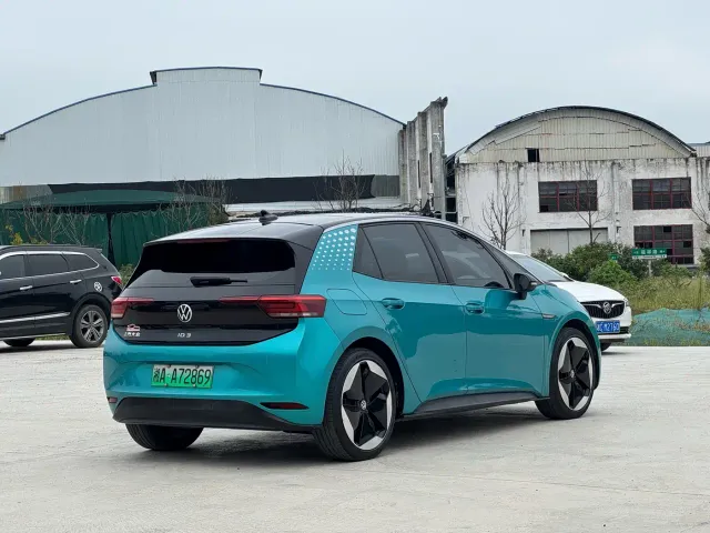 Volkswagen ID.3 — Фото автомобиля 10