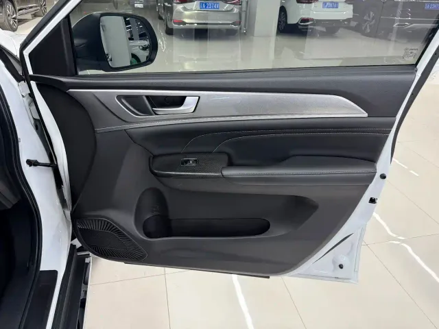 Haval M6 — Фото автомобиля 5