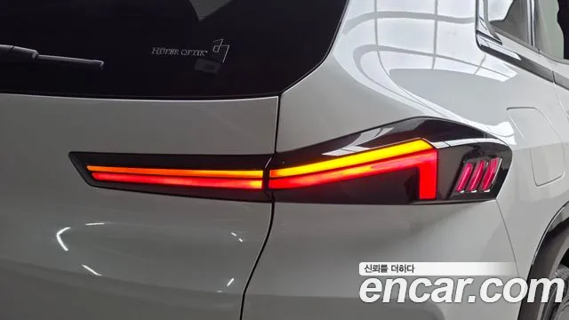 BMW XM G09 — Фото автомобиля 8