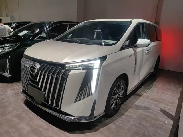 Фотография автомобиля — GAC Trumpchi M8