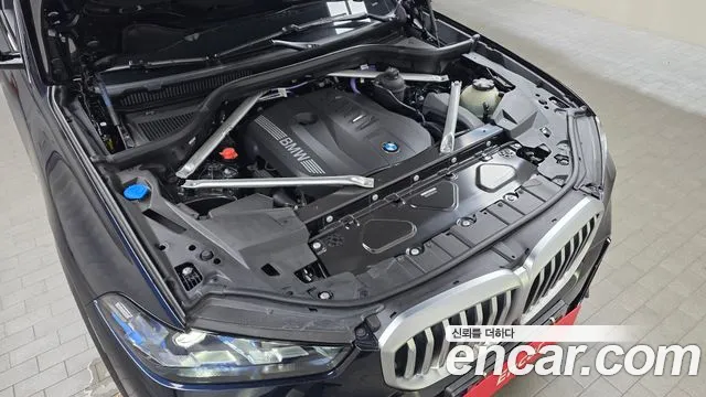 BMW X5 xDrive 40i M Sport — Фото автомобиля 5
