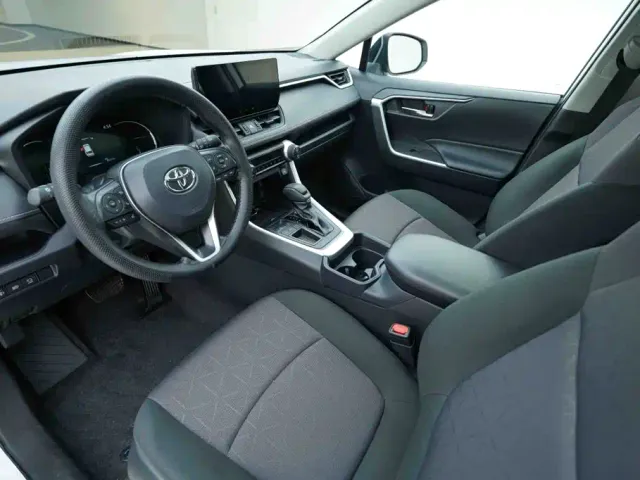Toyota RAV4 Rongfang 2023 2.0L CVT 2WD Fashion Edition — Фото автомобиля 9