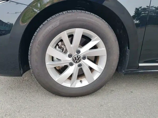 Volkswagen Passat — Фото автомобиля 22