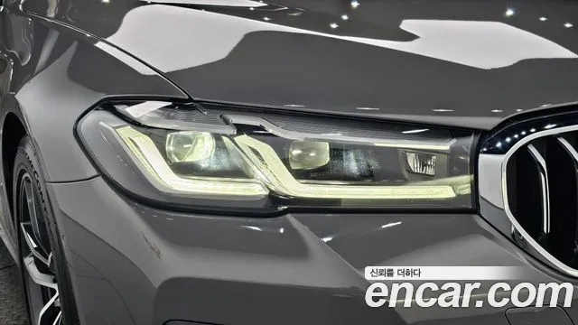 BMW 5-Series — Фото автомобиля 19