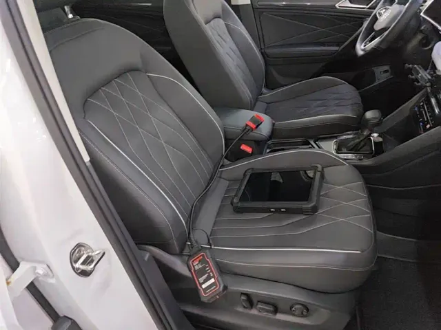 Volkswagen Tiguan L — Фото автомобиля 24