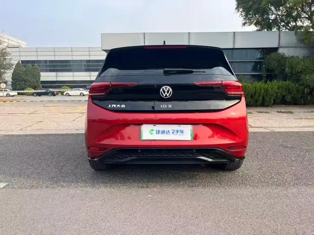 Volkswagen ID.3 — Фото автомобиля 2