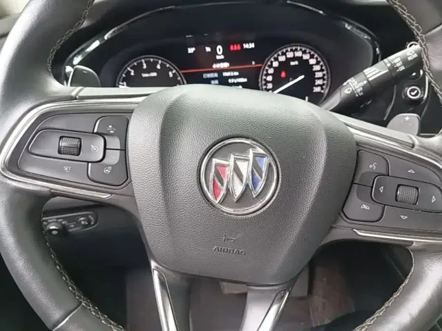 Buick Envision Plus — Фото автомобиля 10