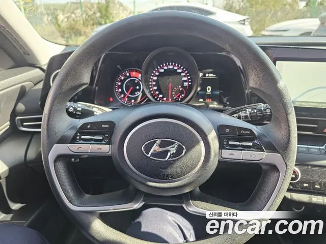 Hyundai Avante — Фото автомобиля 12