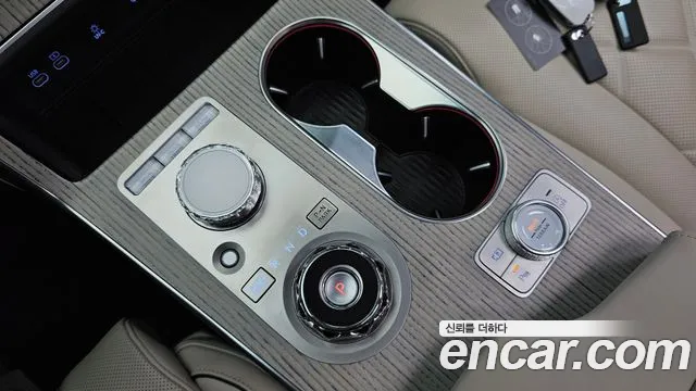 Genesis GV80 — Фото автомобиля 12