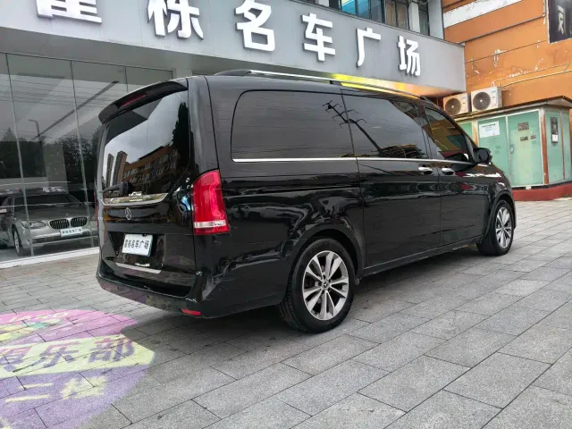 Mercedes-Benz V-Class — Фото автомобиля 6