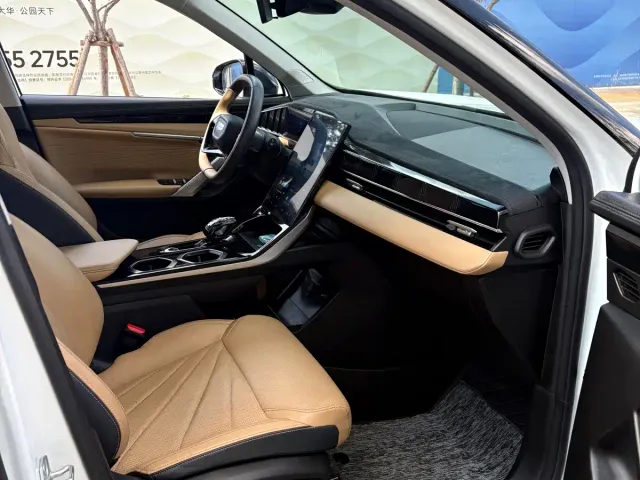 Geely Boyue L — Фото автомобиля 9