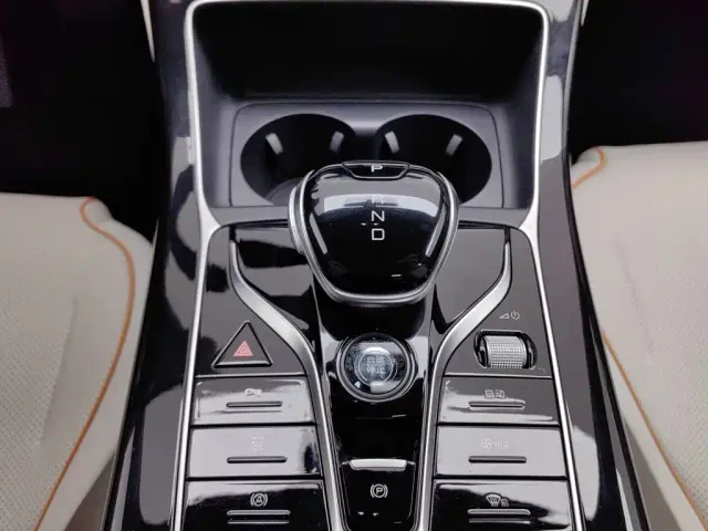 BYD Qin PLUS — Фото автомобиля 13