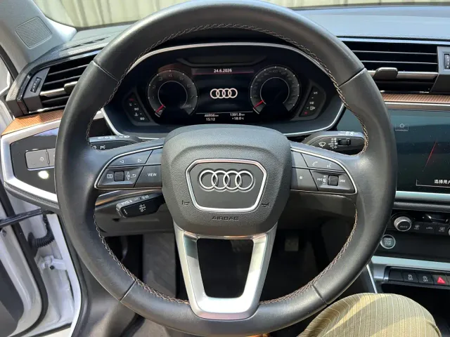 Audi Q3 — Фото автомобиля 15