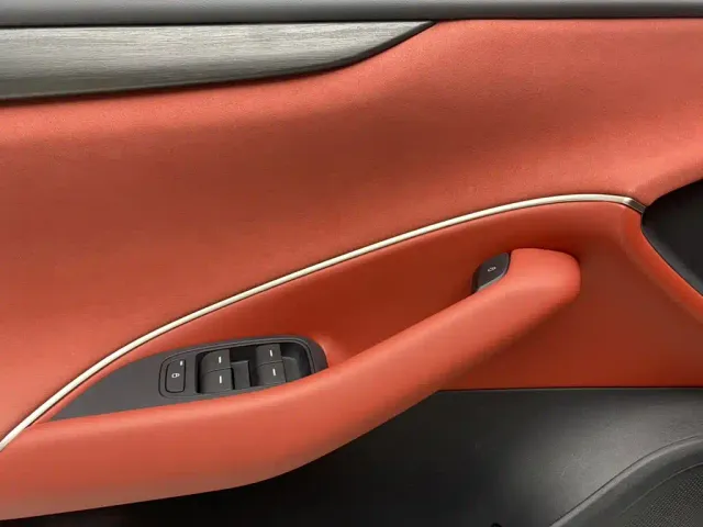 Xiaomi SU7 — Фото автомобиля 26
