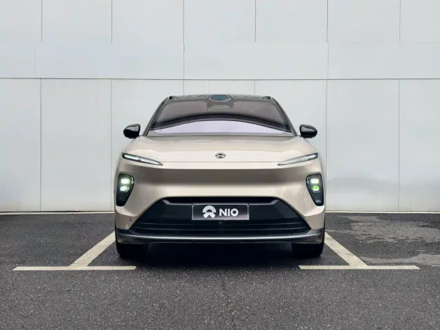 Nio ES8 — Фото автомобиля 2