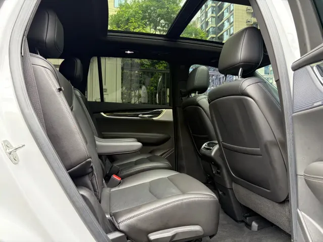 Cadillac XT6 — Фото автомобиля 13