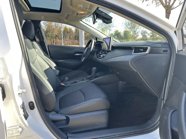 Toyota Corolla — Фото автомобиля 11