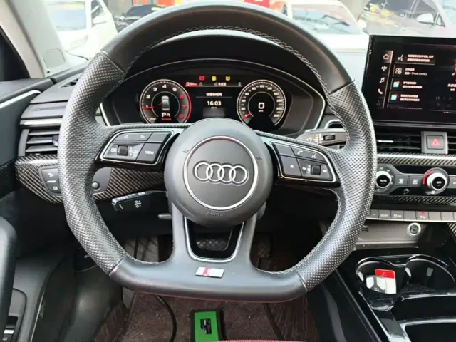 Audi A4L — Фото автомобиля 10