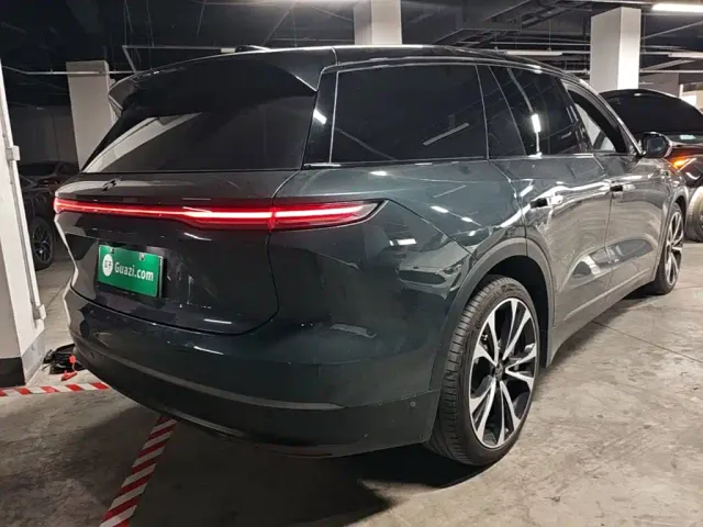 Nio ES8 — Фото автомобиля 6