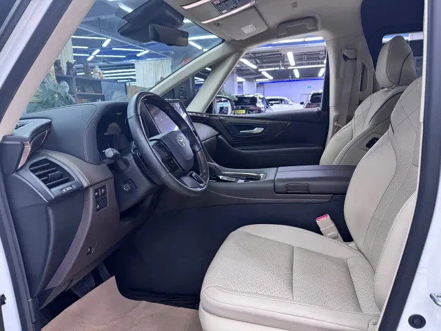 Toyota Alphard — Фото автомобиля 7