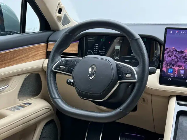 Aito M5 — Фото автомобиля 22