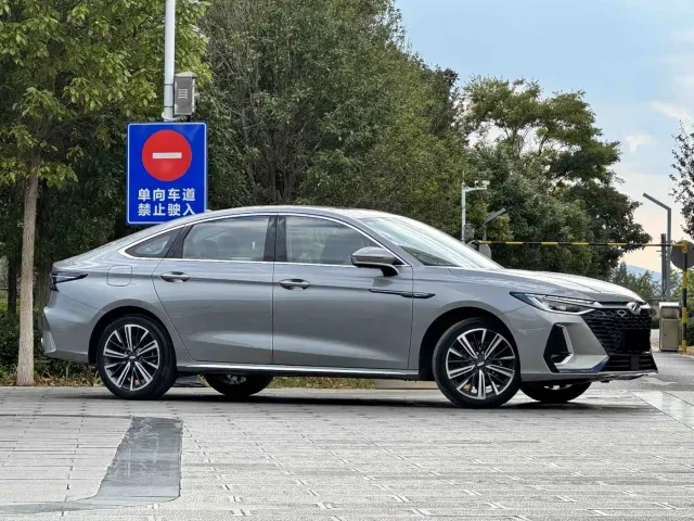 Chery Arrizo 8 — Фото автомобиля 3