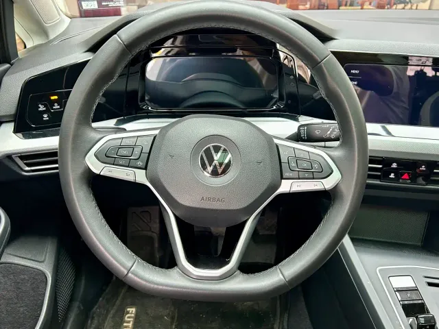 Volkswagen Golf — Фото автомобиля 15