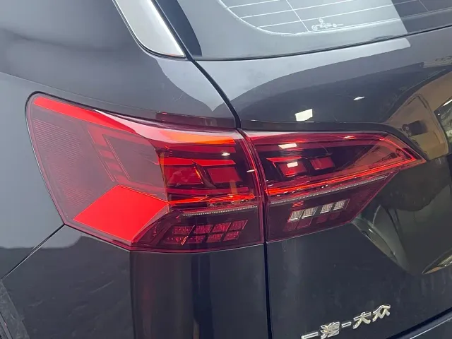 Volkswagen Tayron GTE Plug-in Hybrid — Фото автомобиля 12