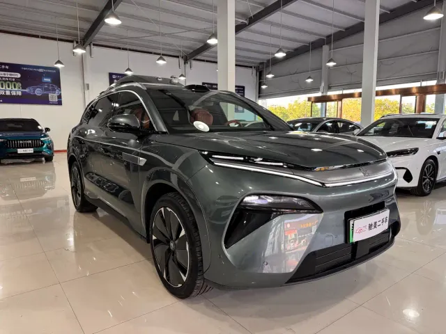 BYD Tang L — Фото автомобиля 3