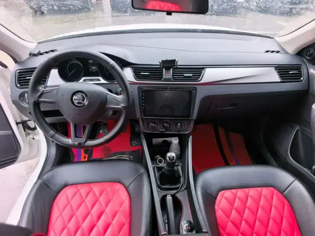 Skoda Rapid — Фото автомобиля 9