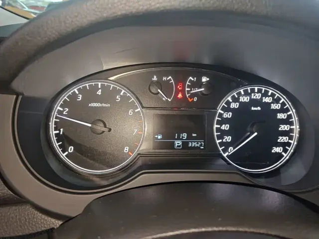 Nissan Tiida — Фото автомобиля 11