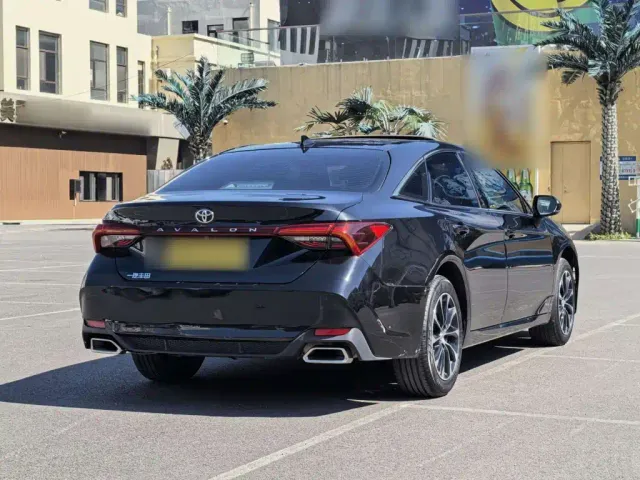 Toyota Avalon — Фото автомобиля 6