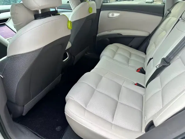 IM Motors LS6 — Фото автомобиля 8