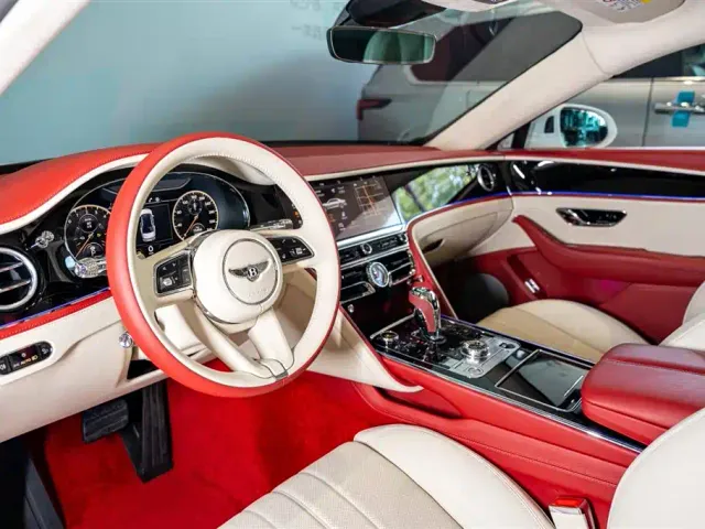 Bentley Flying Spur — Фото автомобиля 6