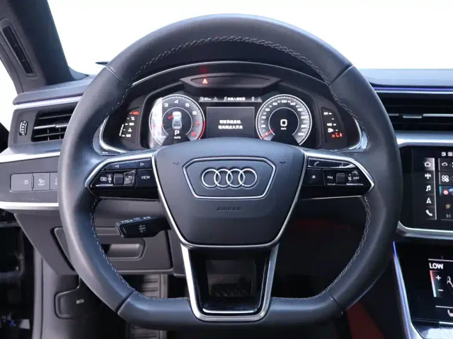 Audi A7L — Фото автомобиля 16