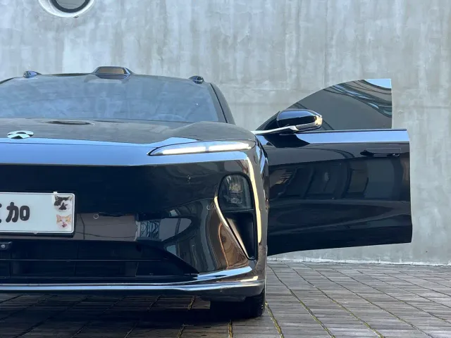 Nio ET5 Touring — Фото автомобиля 4