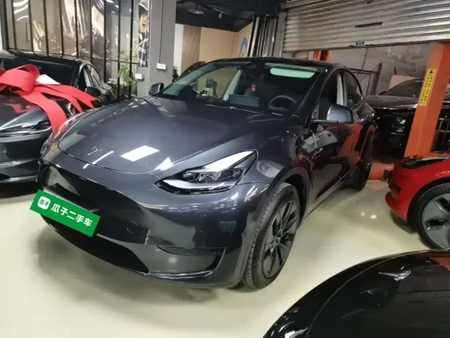 Фотография автомобиля — Tesla Model Y