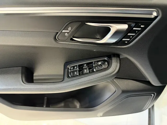 Porsche Macan — Фото автомобиля 10