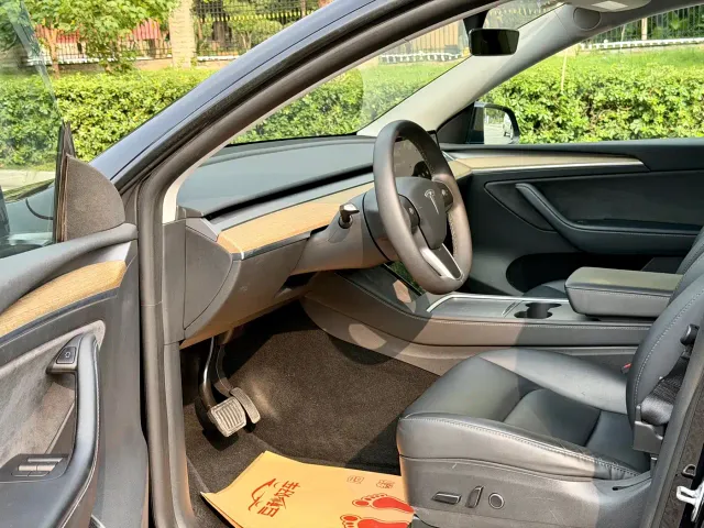 Tesla Model Y 2022 Facelift Rear-Wheel Drive Version — Фото автомобиля 7