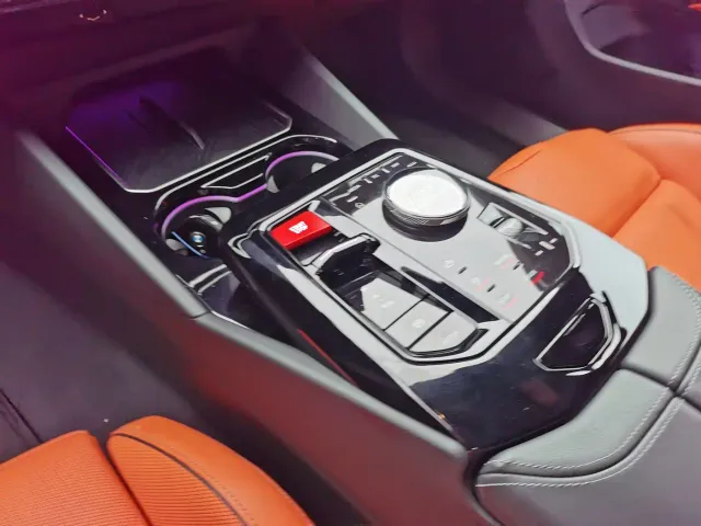 BMW M5 — Фото автомобиля 16