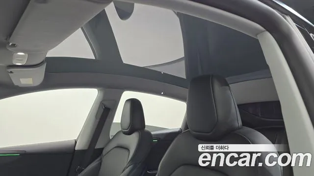 Tesla Model Y — Фото автомобиля 15