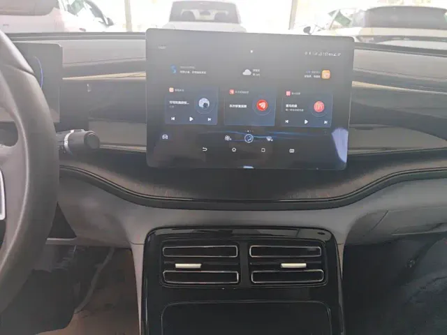BYD Qin PLUS — Фото автомобиля 12