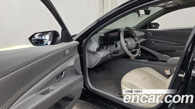 Hyundai AVANTE Avante (CN7) — Фото автомобиля 10