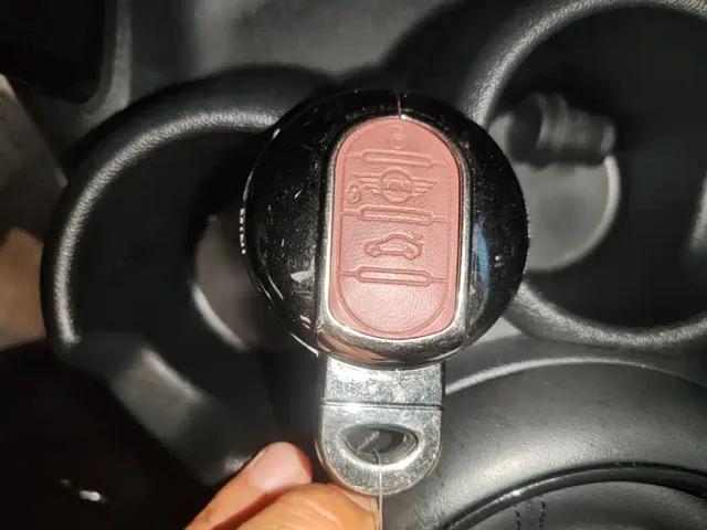 MINI Hatch — Фото автомобиля 8
